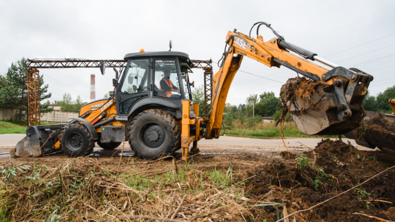Extendable Backhoe Reach