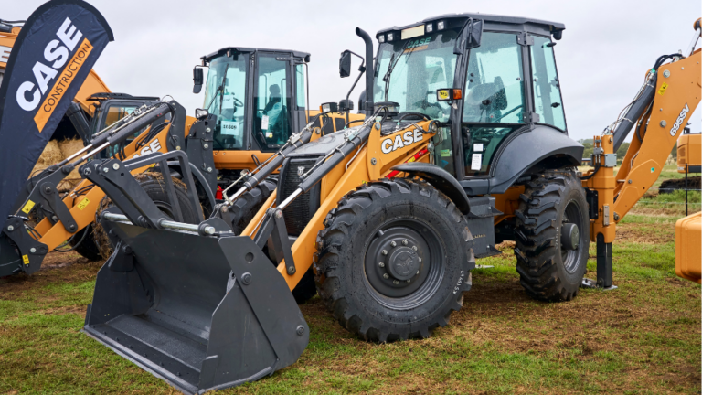 Tool Carrier Front Loader Design