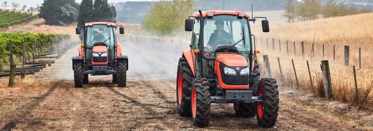M7040 ROPS & CAB utility tractors
