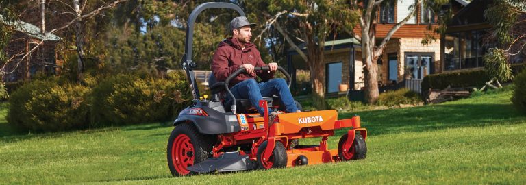 Kubota Z400 Series Zero-Turn Mower
