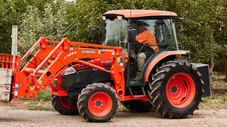 Premium L40 Series tractors